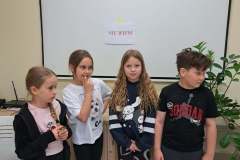 576bea03-fcd2-401d-8b2a-217a7891f1cb