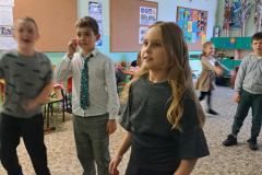 b512664f-6d8c-4323-9528-9997d2bb313d