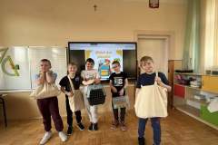 8b61cc27-fe3d-4f8e-8486-e48bc0088c2c