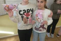 f1067e04-efd7-4a5f-a43f-255b902c6366