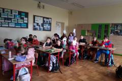 9daa8e42-efba-421c-80fa-f4d5e89d4587