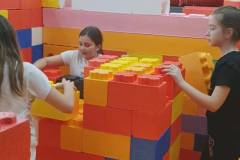 2d234318-4d3e-40dd-9848-424845f3f60e