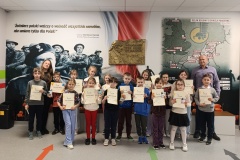 5ddaeb96-dcb9-4b84-8e71-3d8ac21dc096-1_all_18585