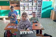 0a04e535-b974-4701-abd8-8224c1aab4ee