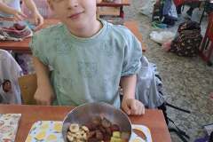 e8025b99-6a01-4316-8312-094b189b4036