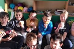 9d4805e0-ded7-4207-b38c-eb5e5b3a6828