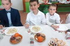 55798355-c5f3-49c7-9c24-9c644b4a2d4a