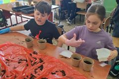 57373423-78d0-4f36-bfd5-d82c90a619a8