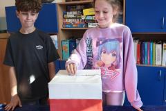 e240f8f7-9558-4daa-b158-9999a74f479e