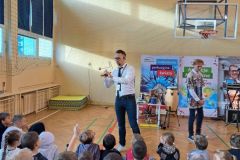 8c21102a-cee3-4730-b6ef-ac238c233e45