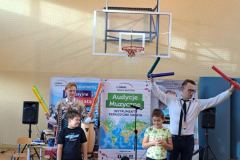 9c877d36-b1f0-4b63-8387-f861547165a4