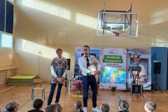 ba2e9b32-c7b5-4b3c-af53-a2b2b2ce7199