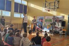 fe5bedf6-7b0e-422a-ac7a-f2a0d91bfaec