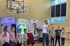 ab86bd25-1b2e-4a37-9eee-8d9100ce66a5