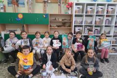 7b52174b-7d39-4646-9174-0ba77a727852